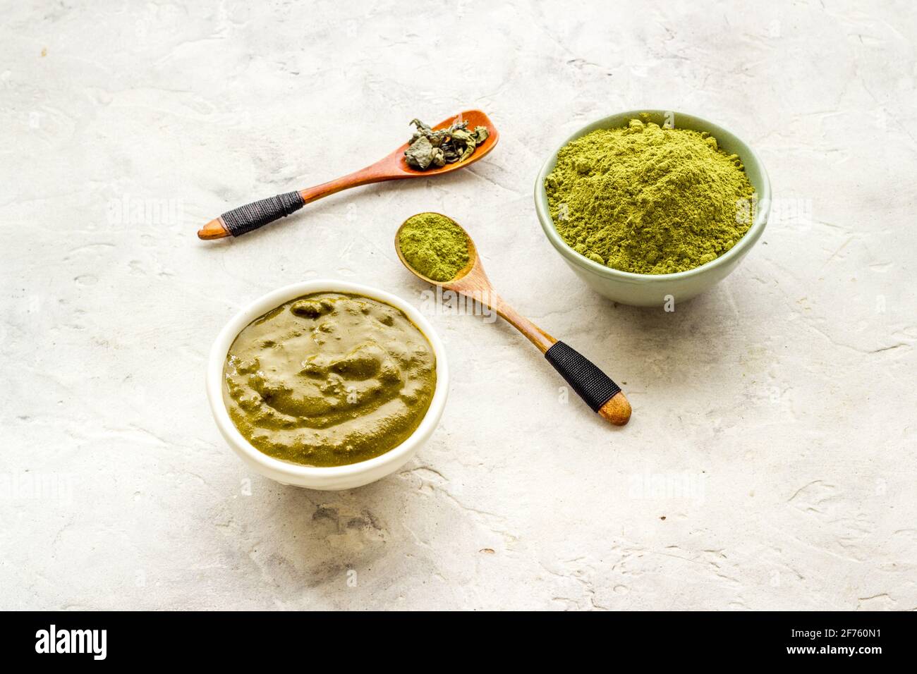 Henna powder and henna paste for herbal natural hair dye Stock Photo - Alamy