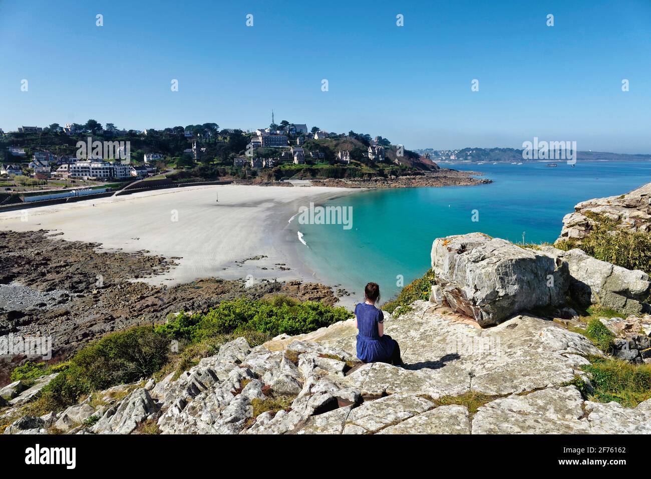 Saint lunaire hires stock photography and images Alamy