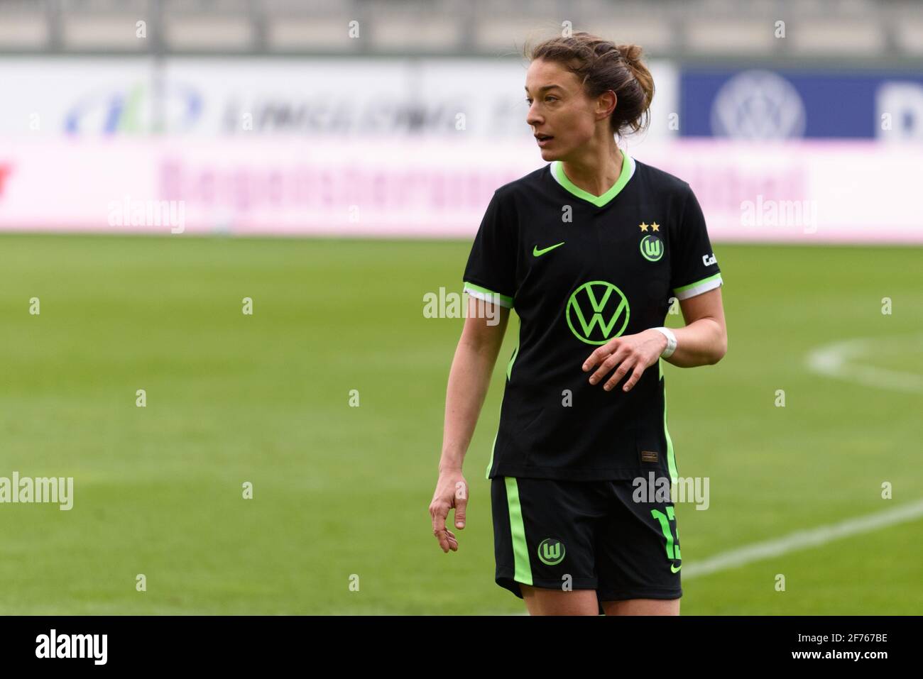 Felicitas Rauch 13 Wolfsburg During The Flyeralarm Frauenbundesliga Game Between Vfl Wolfsburg And Eintracht Frankfurt At Aok Stadium In Wolfsburg Julia Kneissl Spp Stock Photo Alamy