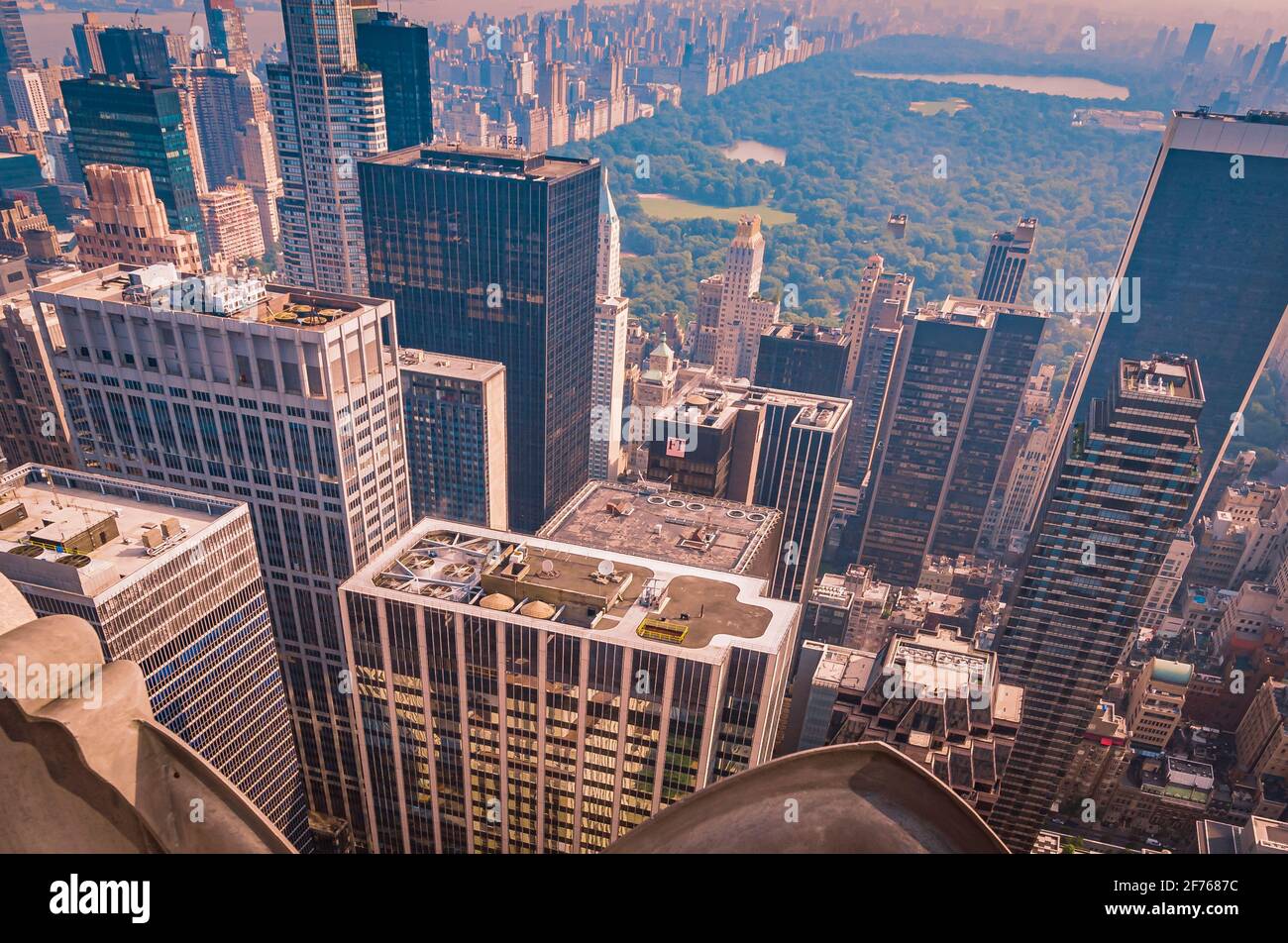 High above manhattan hi-res stock photography and images - Alamy