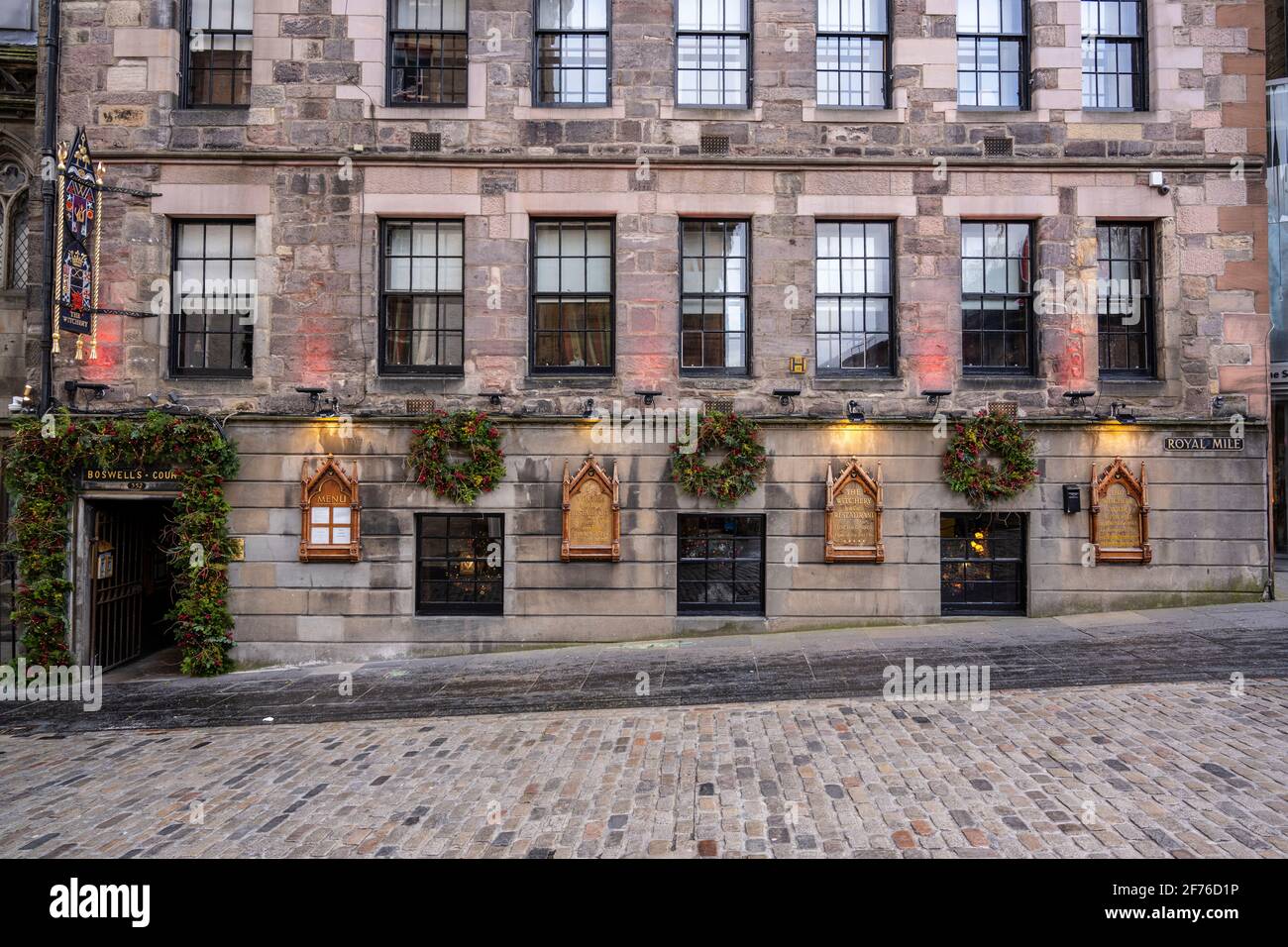 Christmas decorations at The Witchery by the Castle at the top of the Royal Mile in Edinburgh Old Town, Scotland, UK Stock Photo