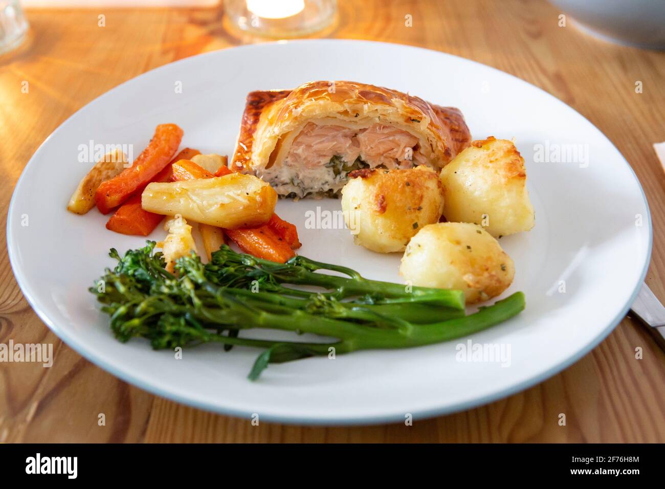 Salmon en croute roast dinner Stock Photo Alamy