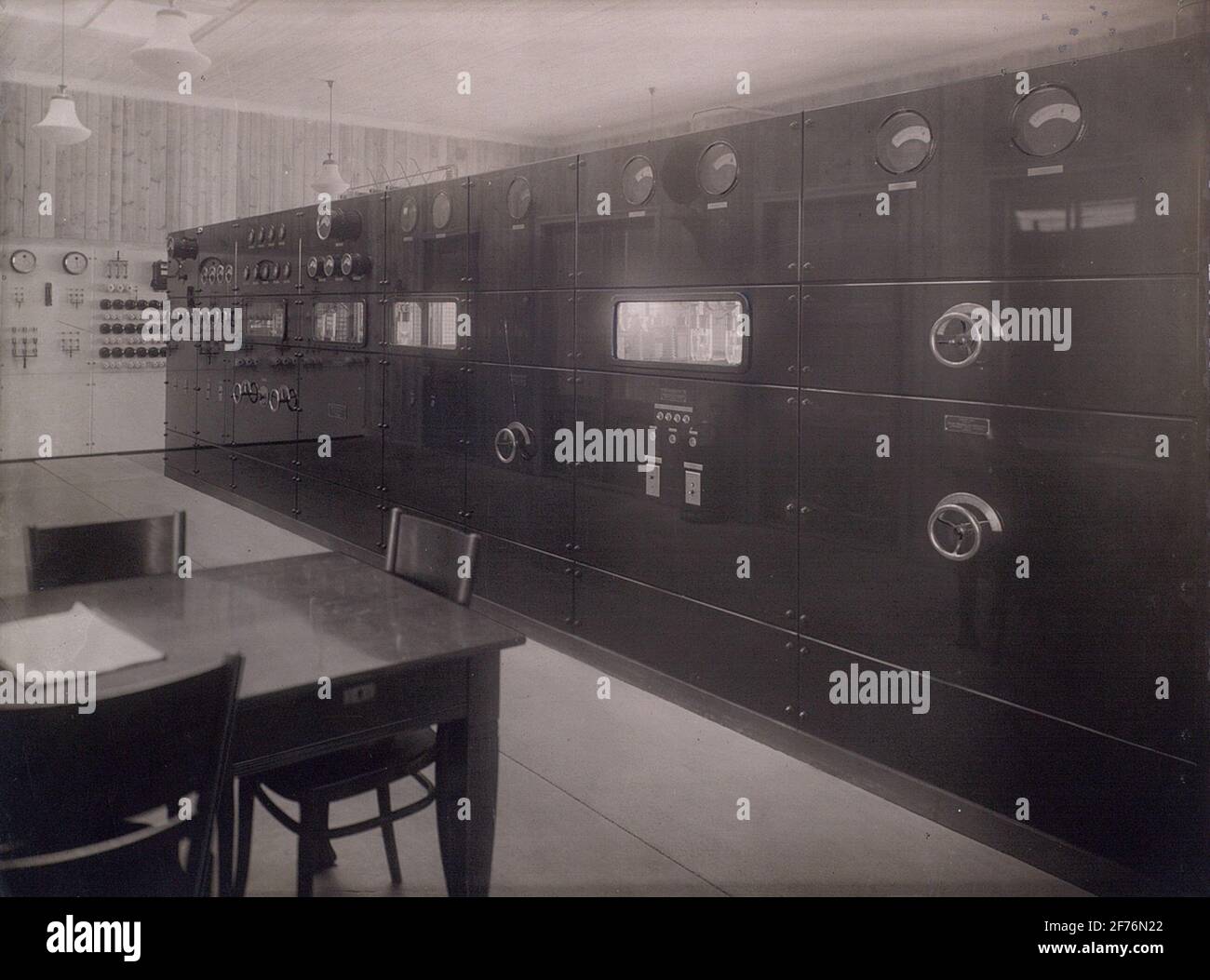 Hörby Radio Station (operating in 1928 1937). 10 kW tube transmitter