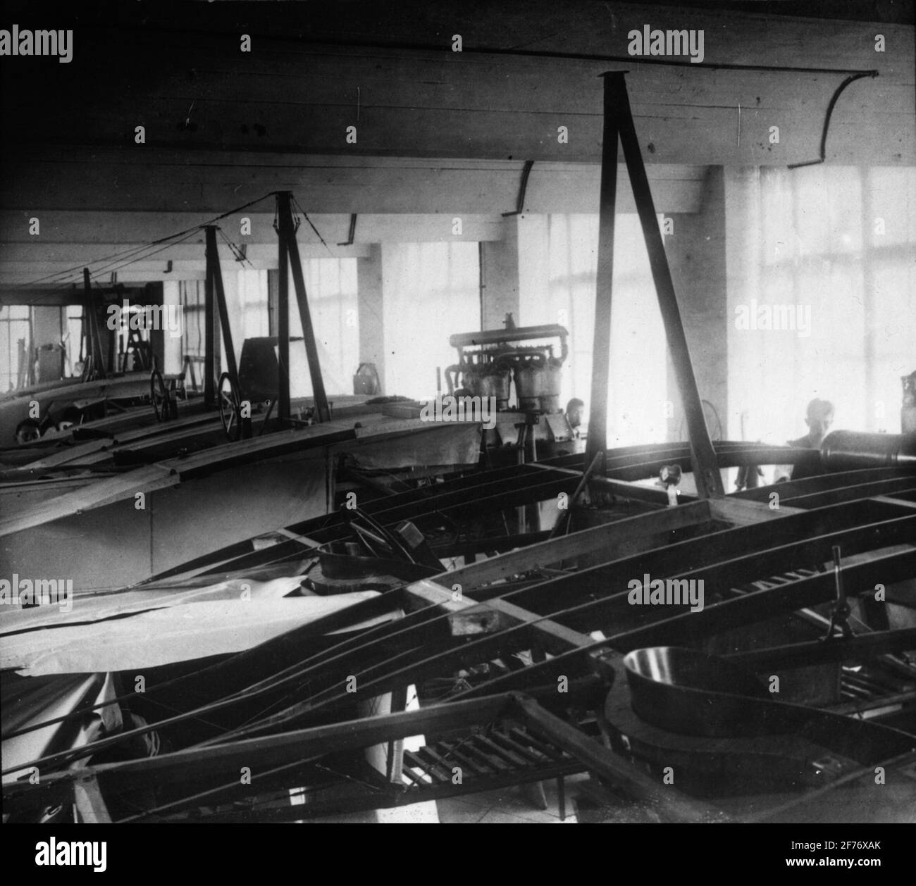 Skiopticone Image With Motifs From Unknown Aircraft Workshop Stock Photo Alamy Skiopticone Image With Motifs From Unknown Aircraft Workshop Stock Photo Alamy