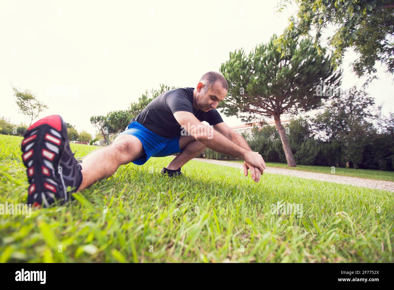 Exercise outside activity hi-res stock photography and images - Alamy