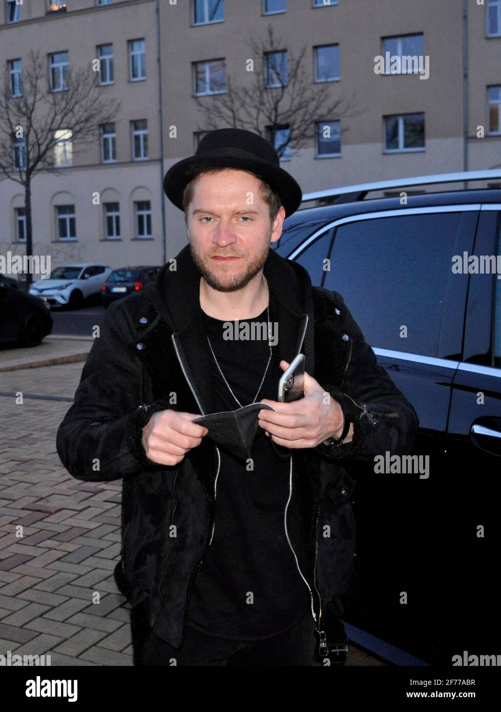 page 2 mdr entertainment high resolution stock photography and images alamy