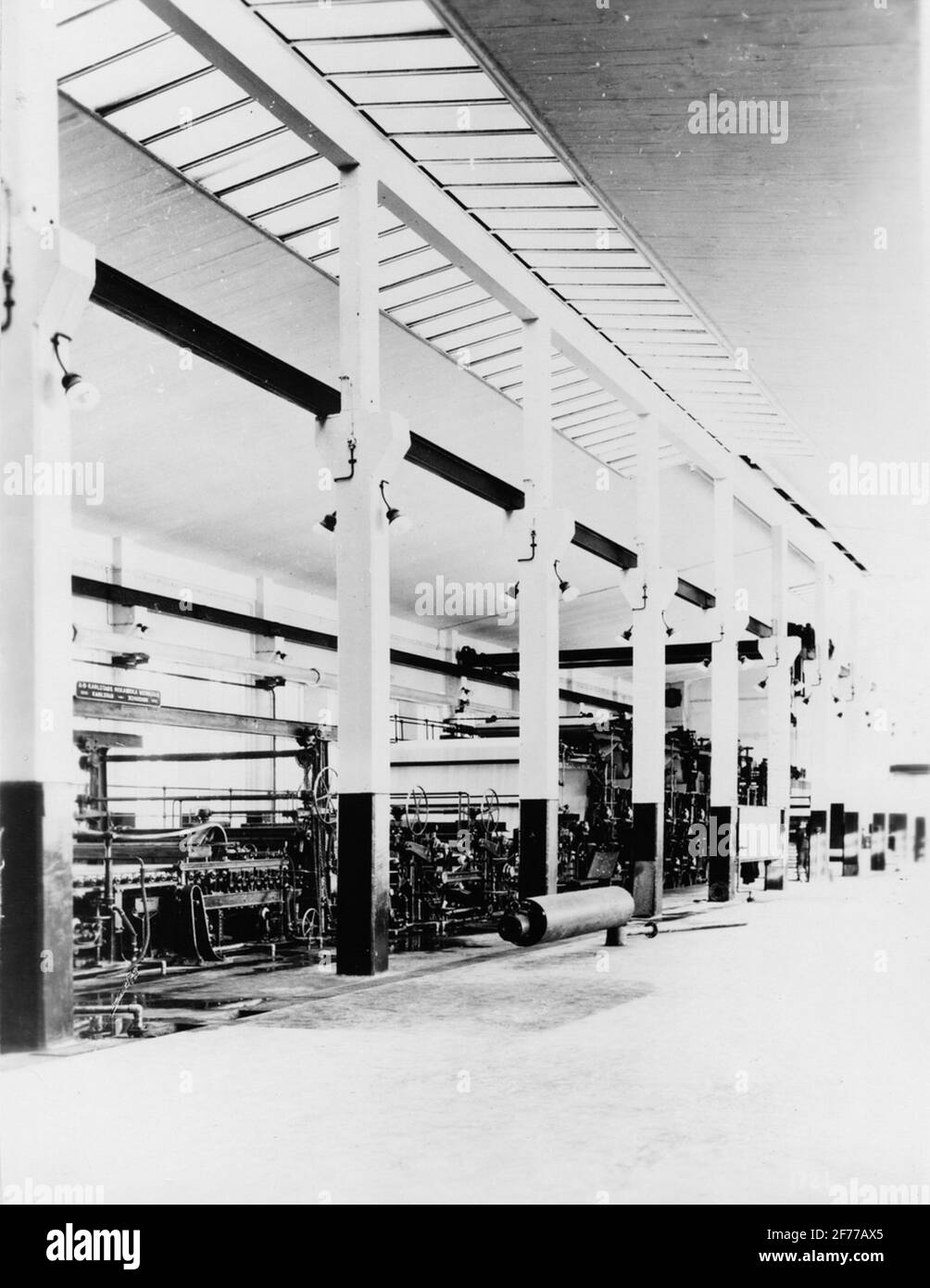 Karlstad's mechanical workshop, Karlstad. Cellulose machine, working width 2650 millimeters. Delivered to Lietuvos Degtuku Akcine Bendrove, Lithuania. Stock Photo