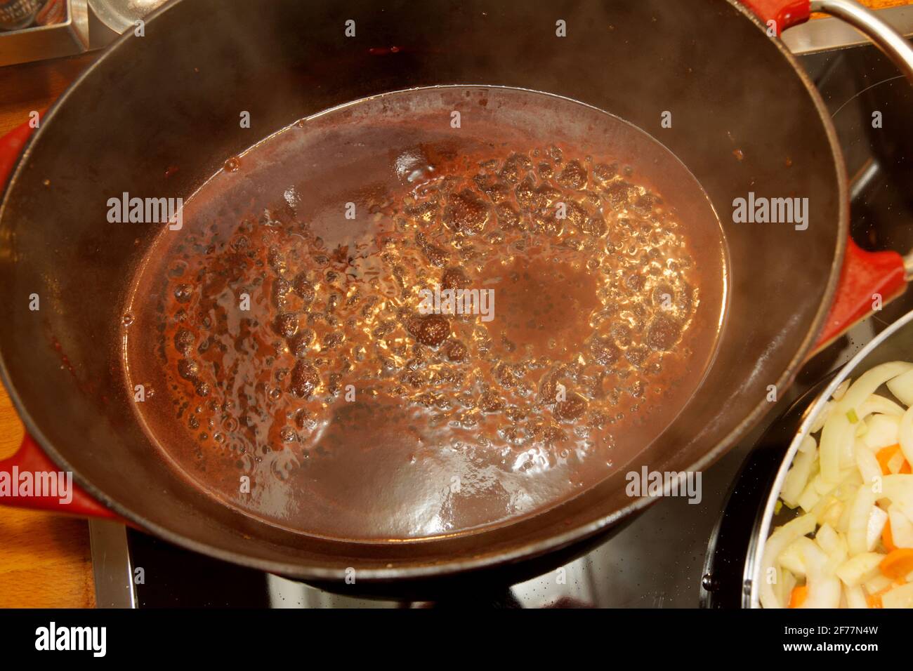 Thyme gravy hires stock photography and images Alamy