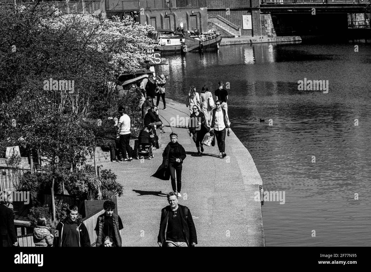 London canals and Kings Cross Stock Photo Alamy