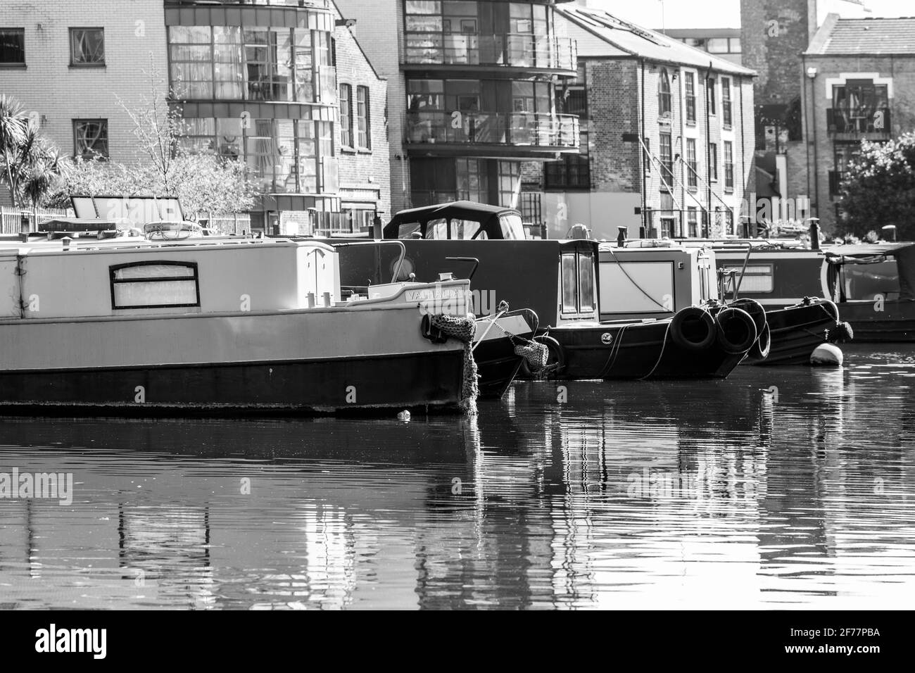 London canals and Kings Cross Stock Photo Alamy