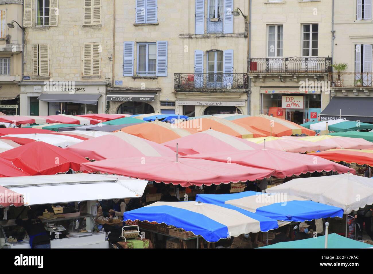 France, Dordogne, Perigord Blanc, Perigueux, Place de la Clautre ...