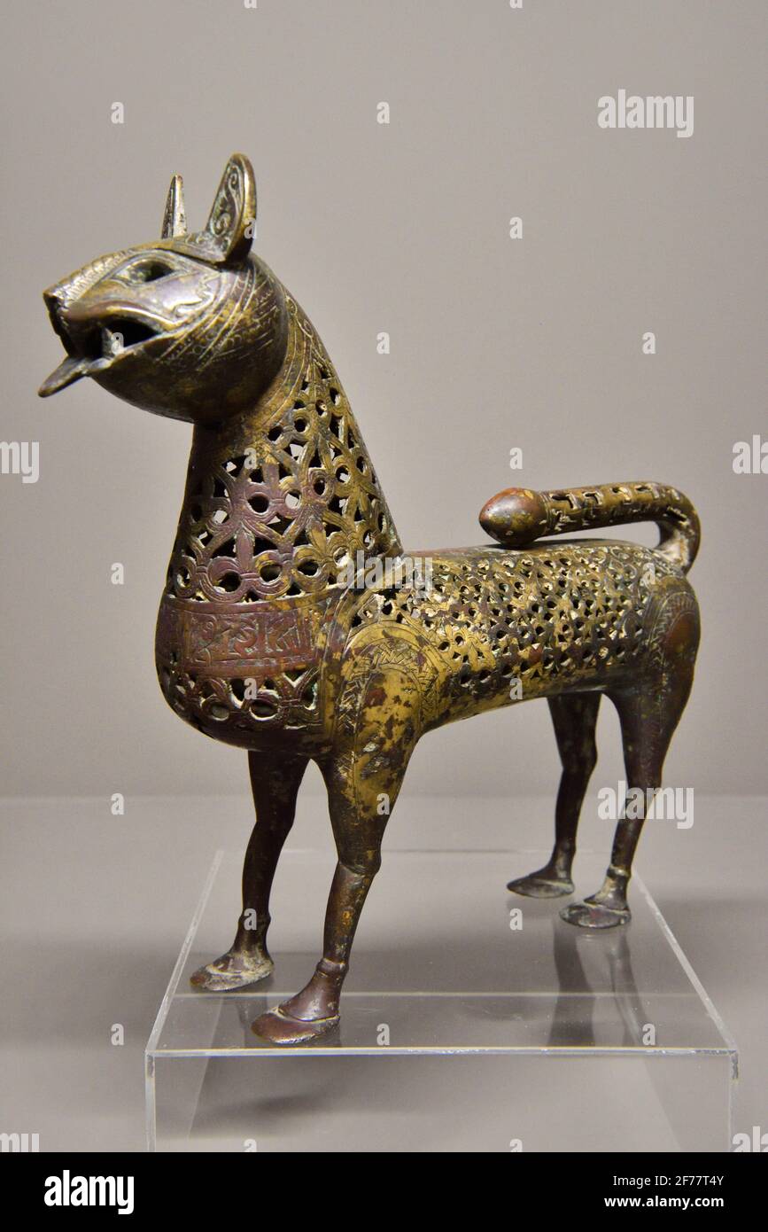 Iran, Tehran, Museum of Islamic Art, Bronze incense bearer with Kufic inscriptions (12th century) Stock Photo