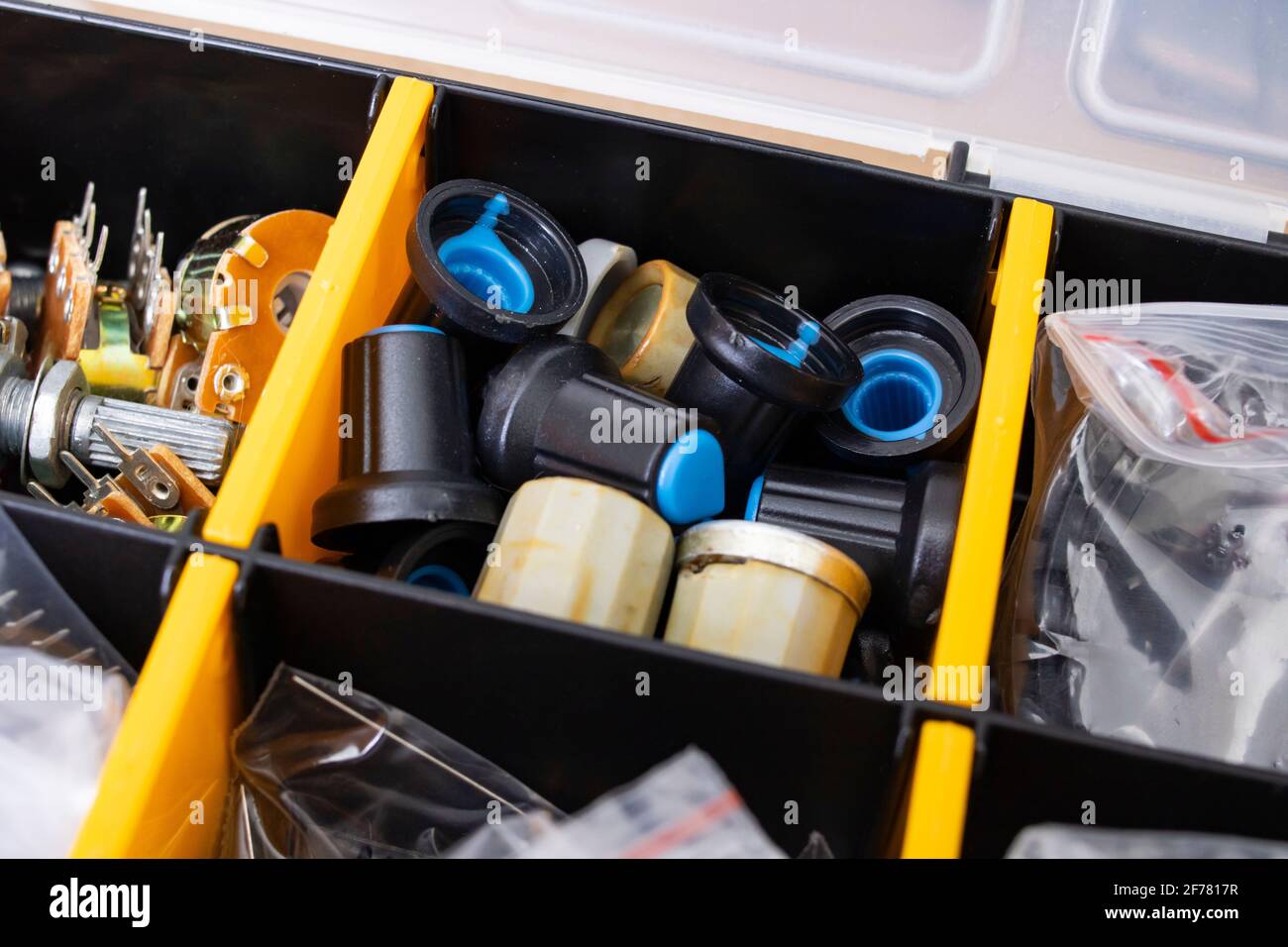 Transistor construction hi-res stock photography and images - Alamy