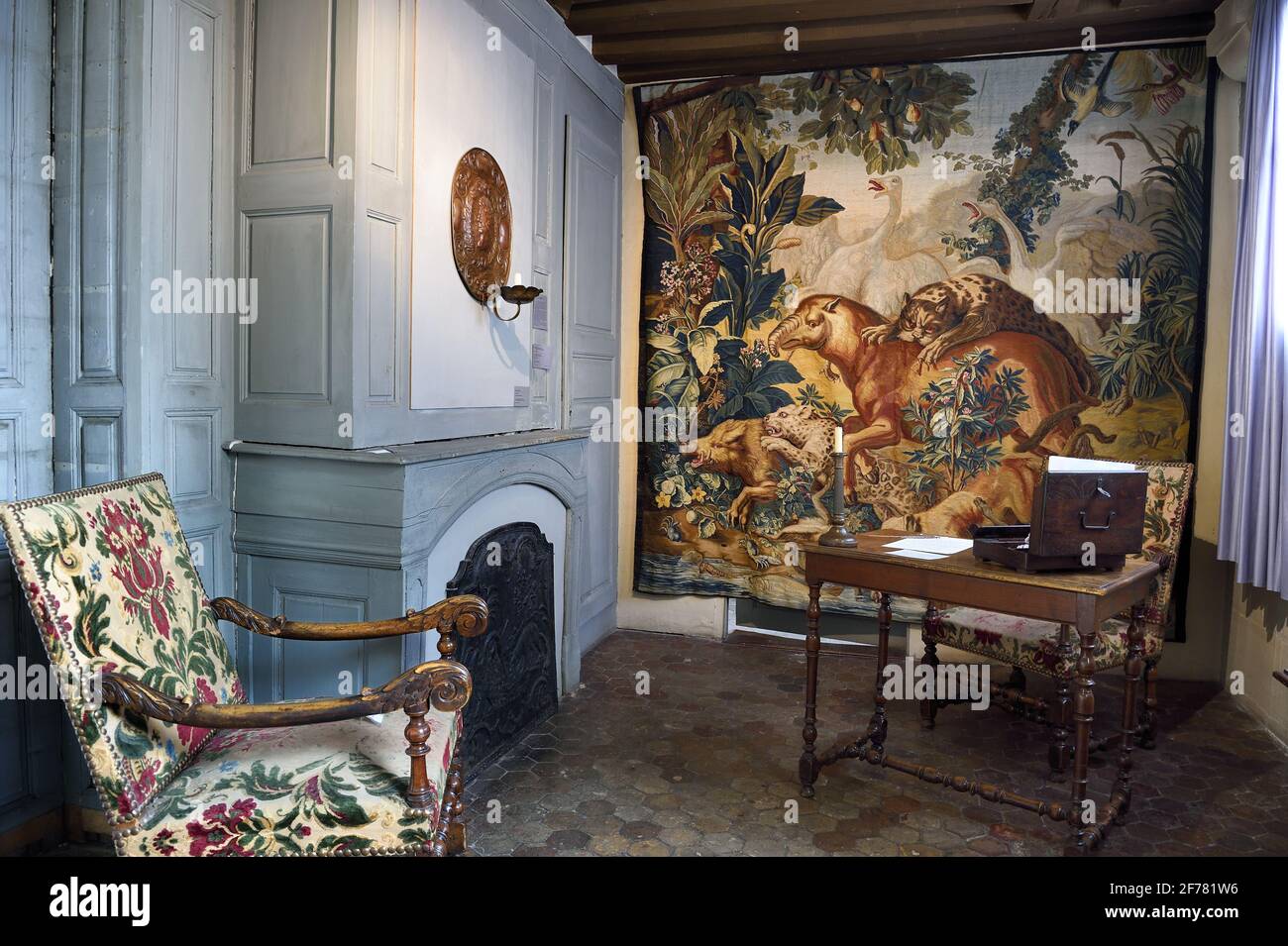 France, Aisne, Château-Thierry, Jean de La Fontaine Museum - city of Chateau -Thierry in the birthplace of the poet and writer, Jean de La Fontaine's  study and writing office Stock Photo - Alamy