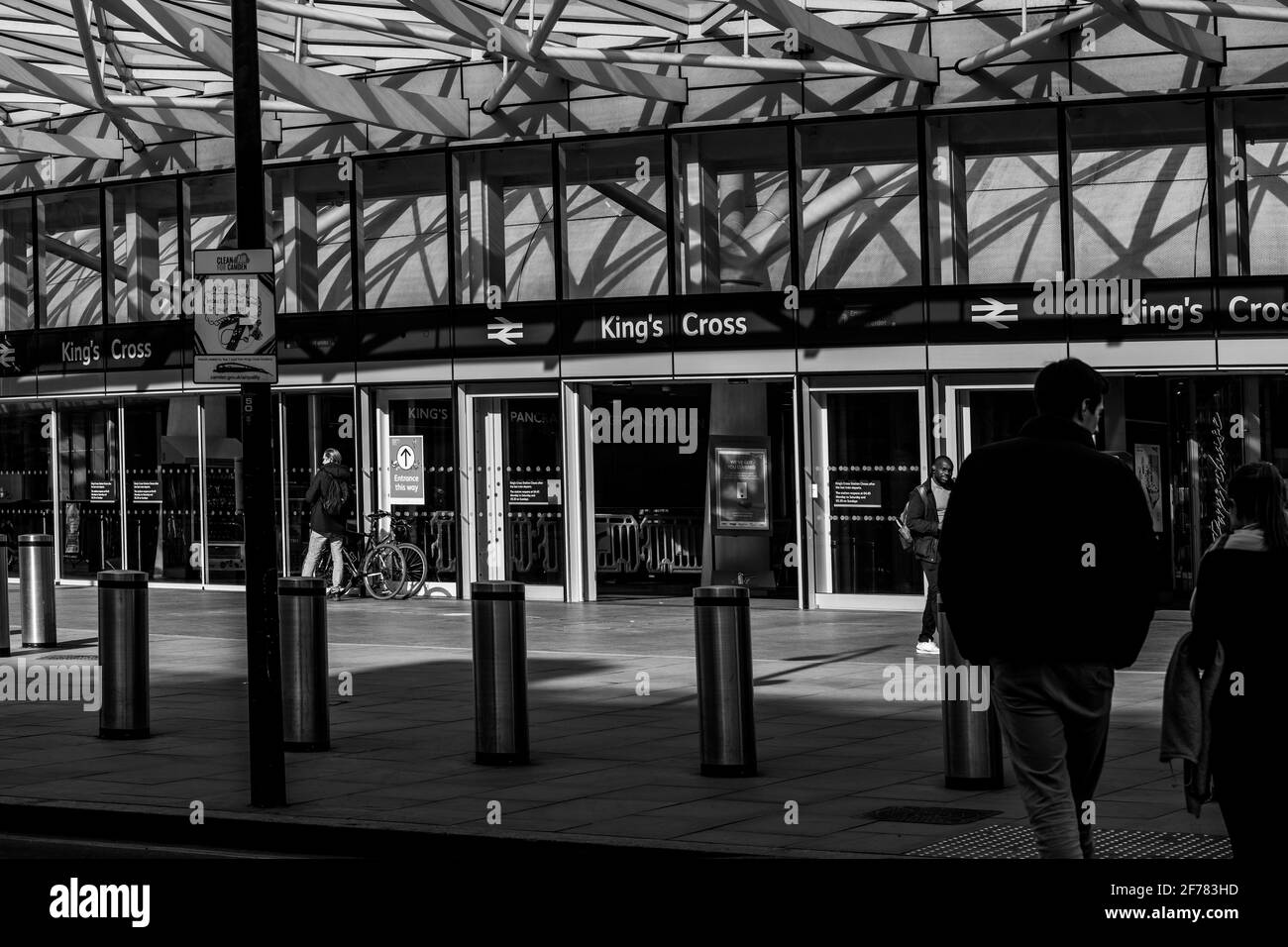London canals and Kings Cross Stock Photo Alamy
