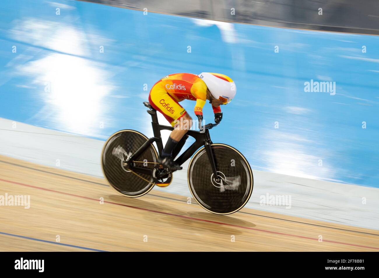 Ricardo Ten Argiles of Spain in the Individual Pursuit Qualifying, UCI Paracycling Track Worlds, Milton, Ontario (Photo by Casey B. Gibson) Stock Photo