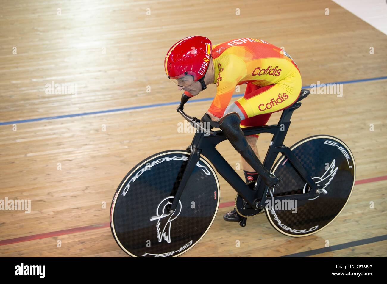 Ricardo Ten Argiles of Spain in the Individual Pursuit Qualifying, UCI Paracycling Track Worlds, Milton, Ontario (Photo by Casey B. Gibson) Stock Photo