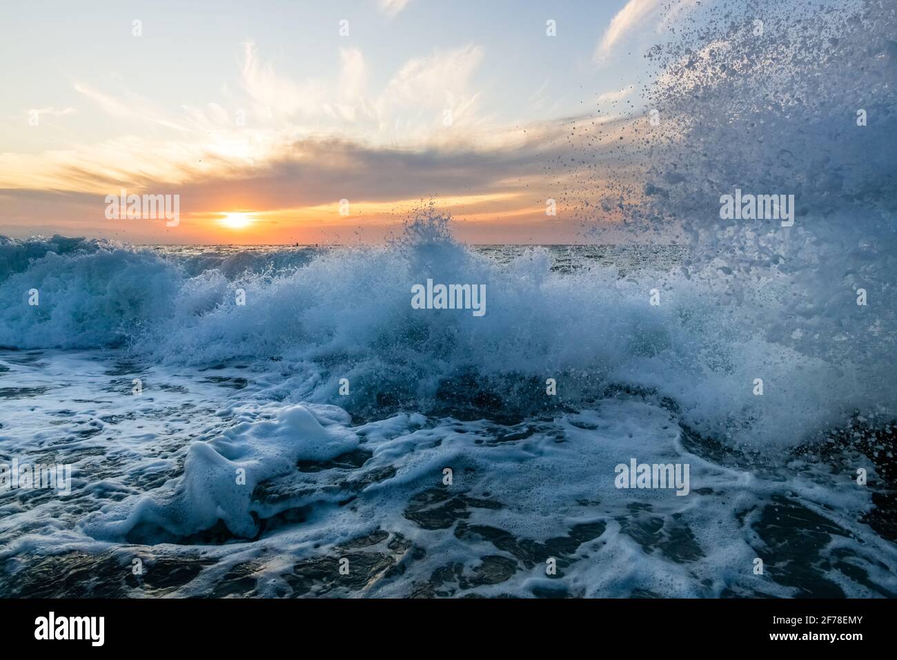 Ocean wave hi-res stock photography and images - Alamy