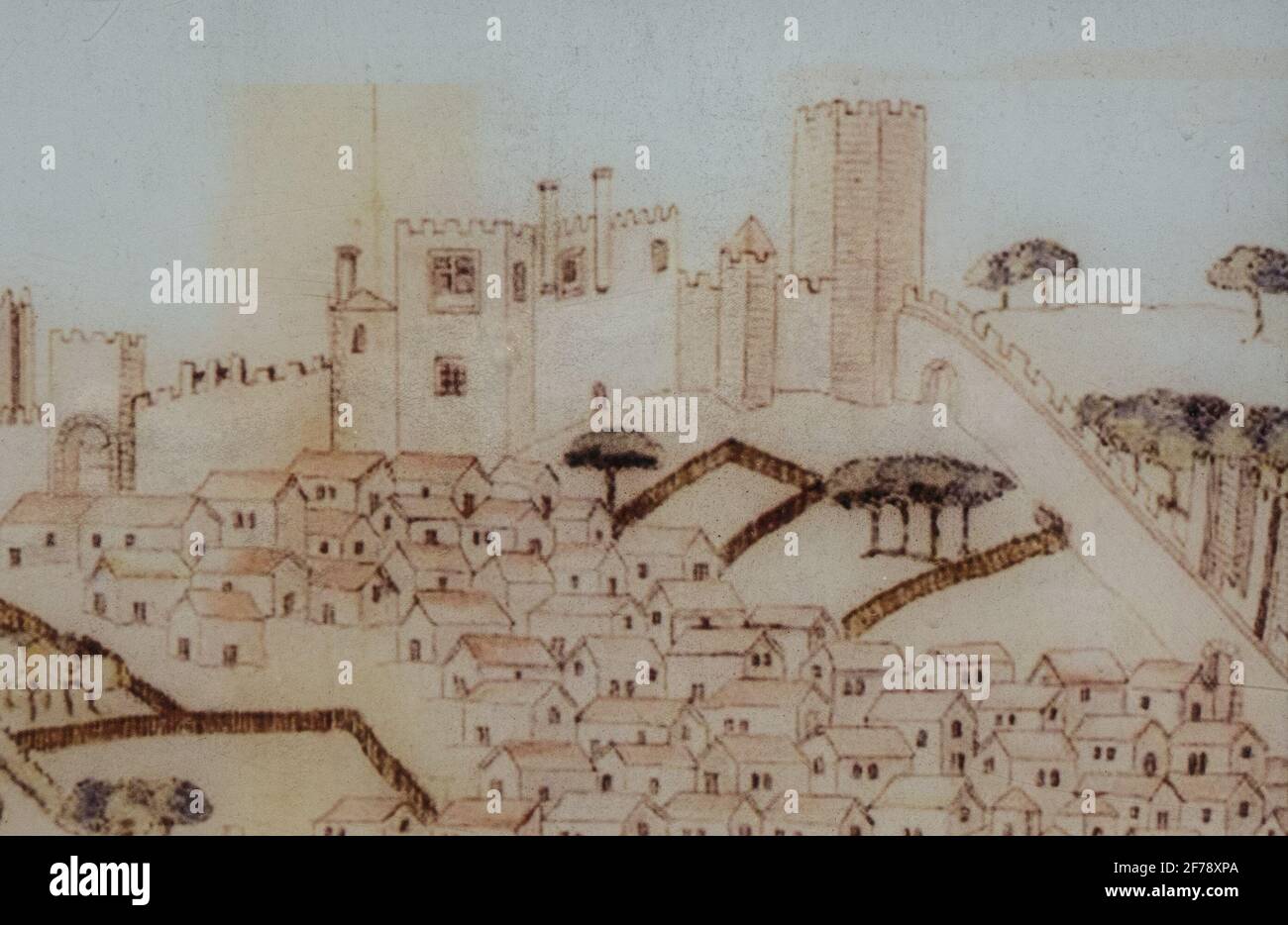 Historische Zeichung der mittelalterlichen Burg und Stadtmauern von Castelo Branco - historic drawing of the medieval castle and fortifications of Castelo Branco. Stock Photo