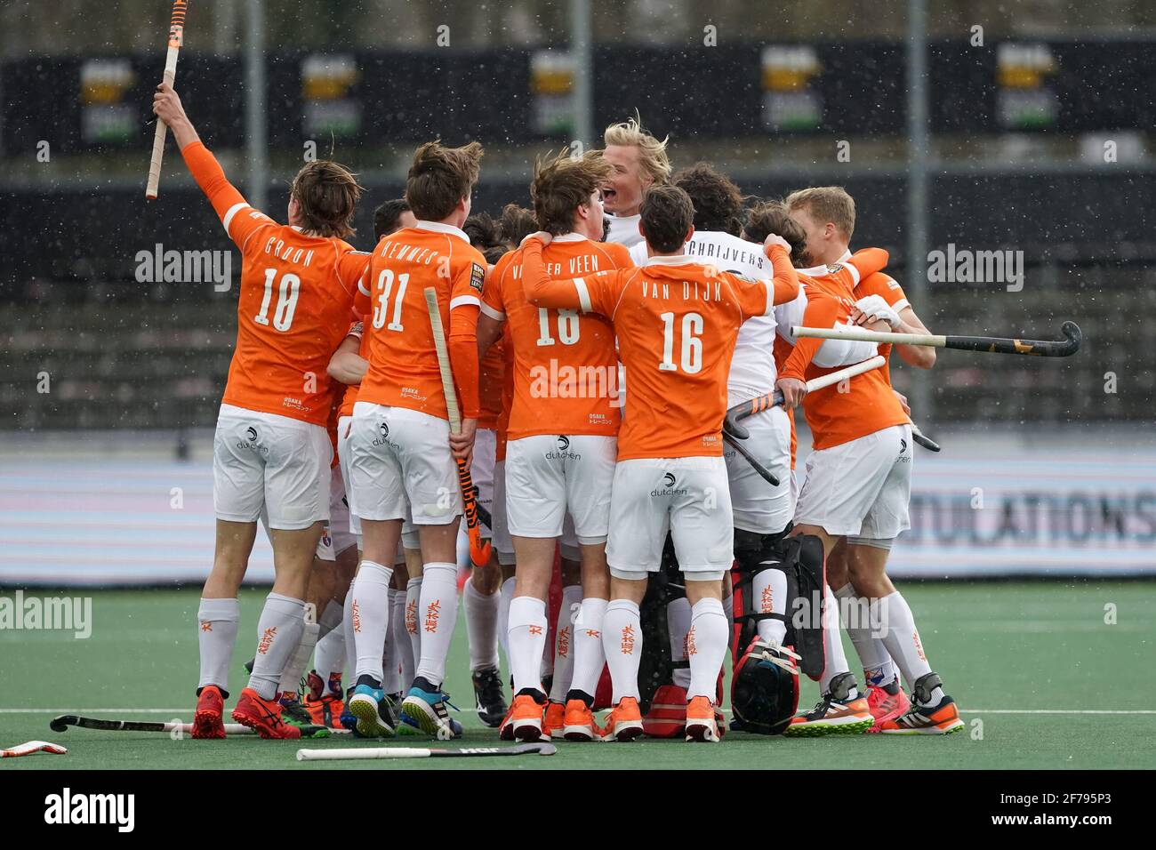 AMSTELVEEN, NETHERLANDS APRIL 5 players of Bloemendaal celabrate winning the Euro Hockey