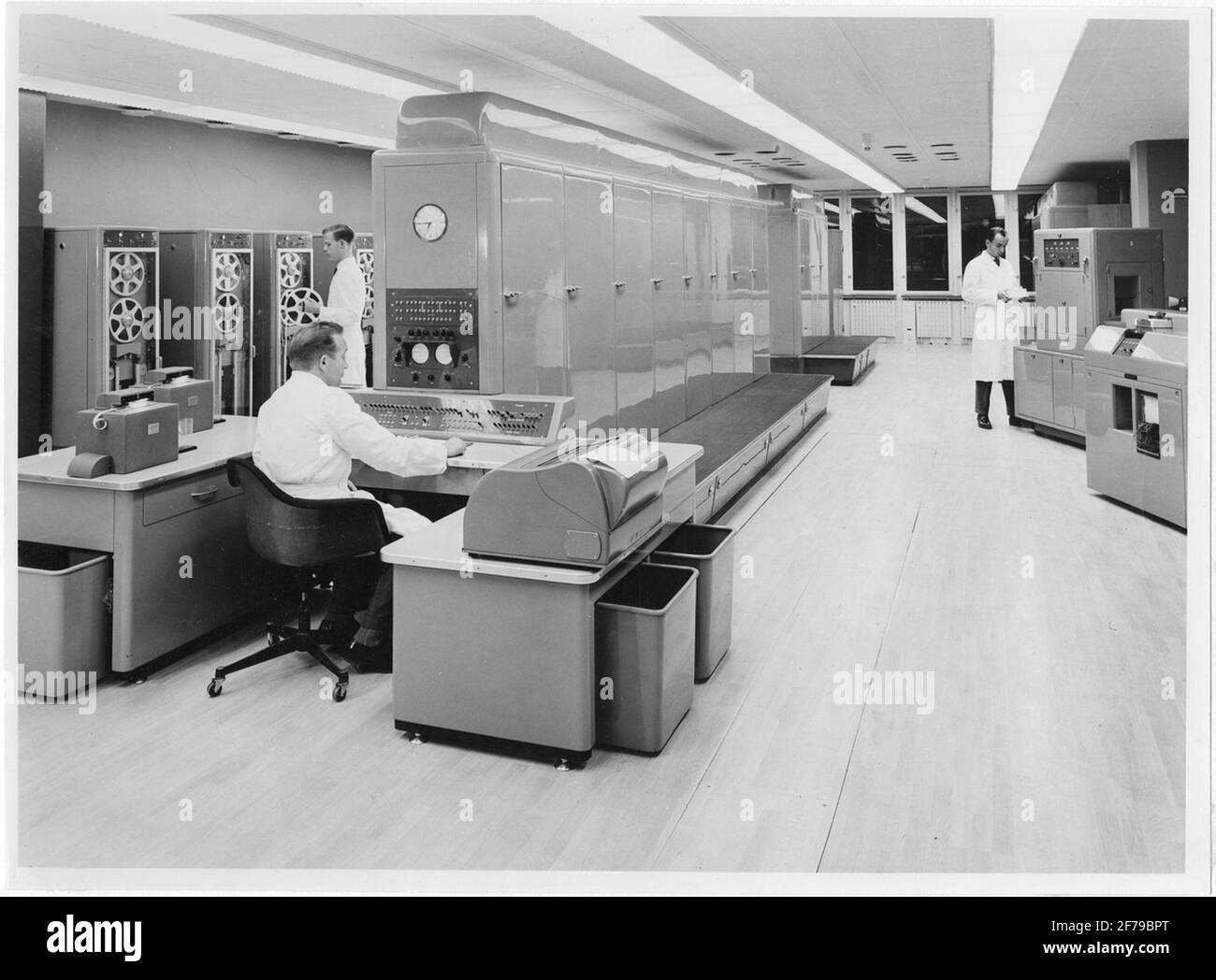 From the newspaper computer technology. Perseus.Mitten of the 1950s. Stock Photo