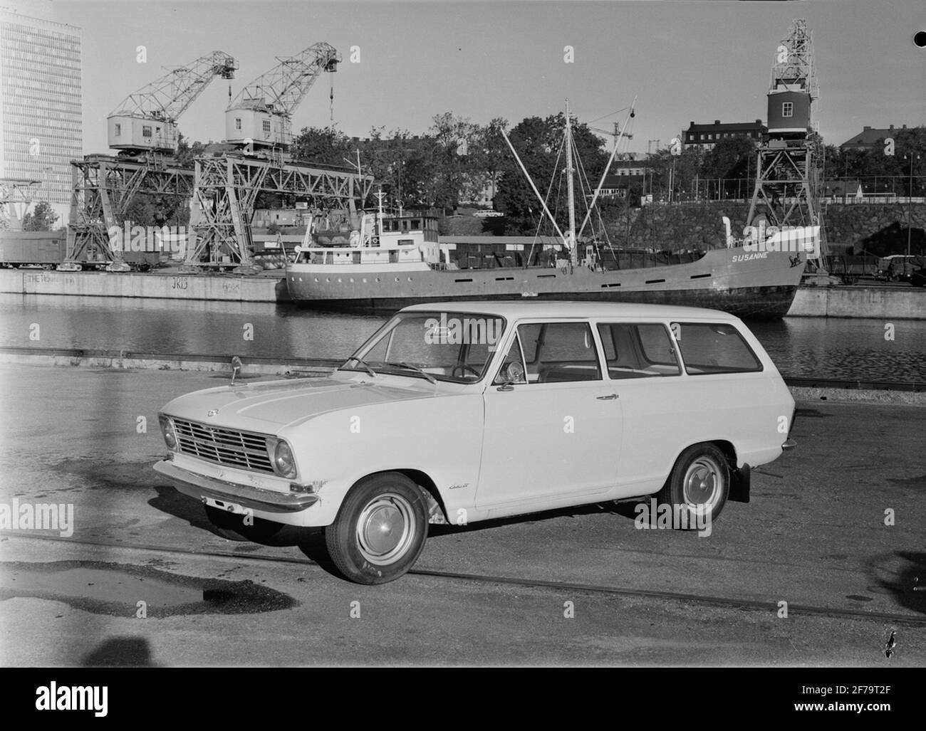 Opel caravan hi-res stock photography and images - Alamy