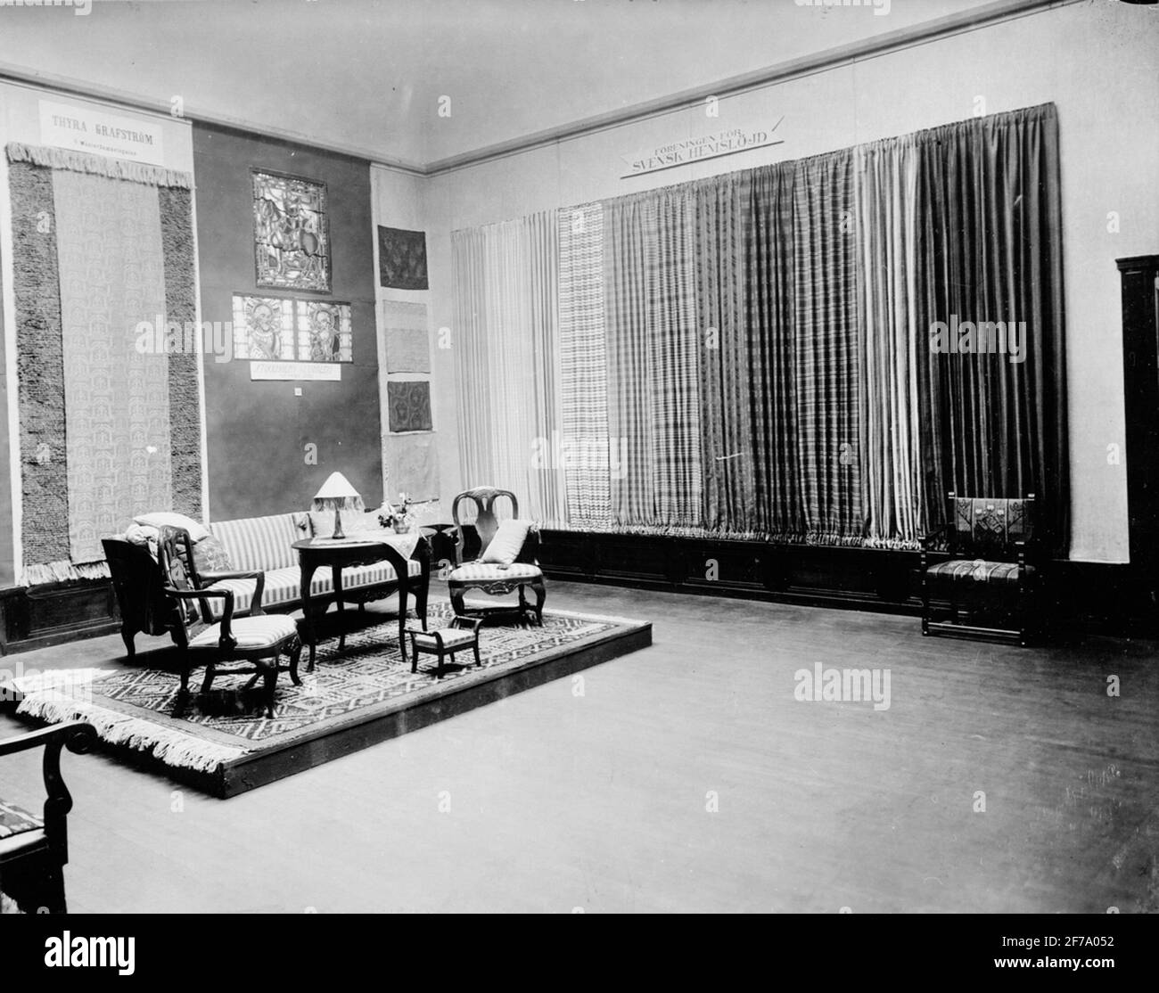 Building And Living The Exhibition At Liljevalchs Konsthall 1923 Tygs Thyra Grastrom And Swedish Handicraft Stock Photo Alamy