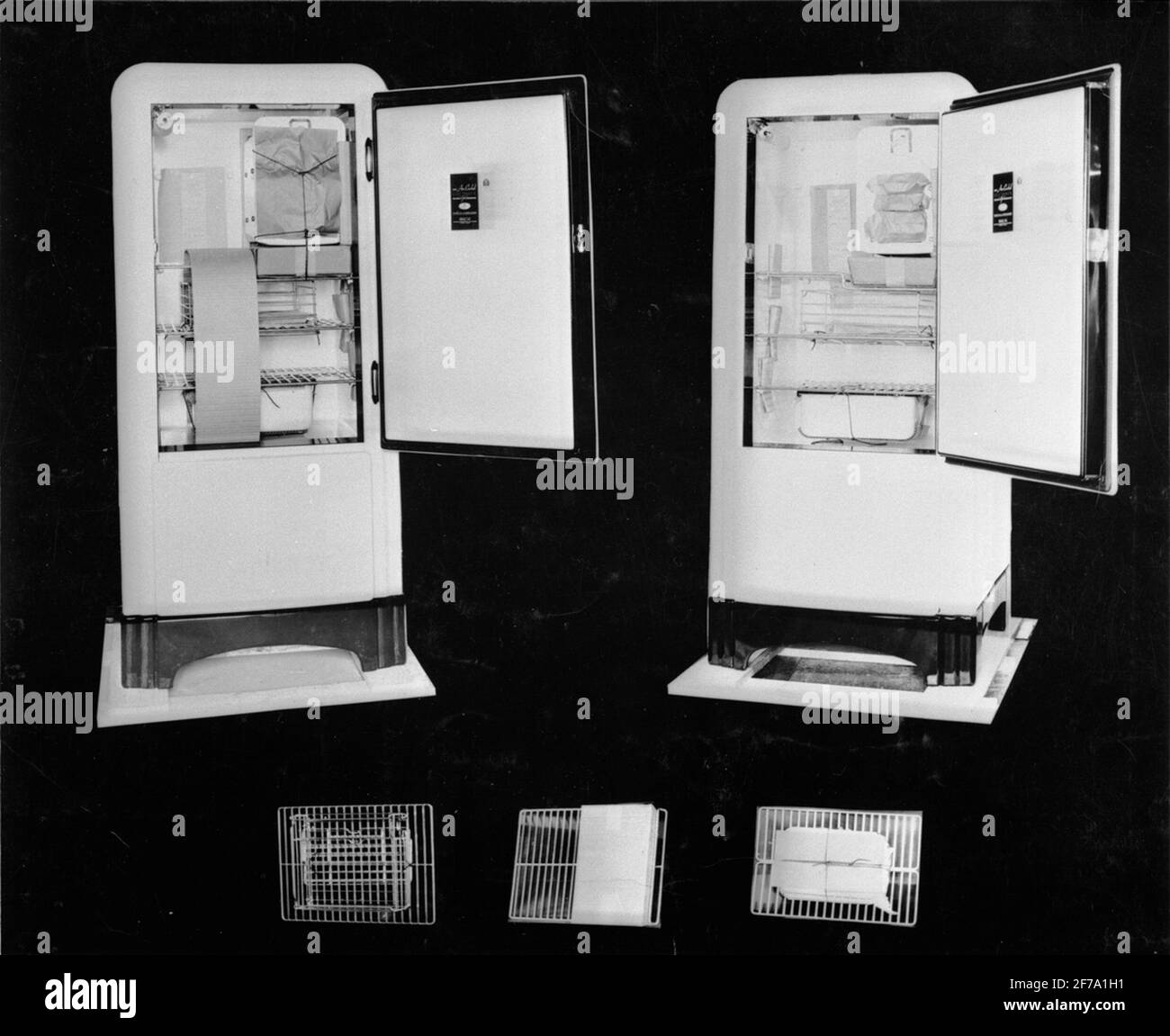 The Electrolux laboratory. Checking the packing of refrigerator details. Servel S137-11.4.35. Stock Photo