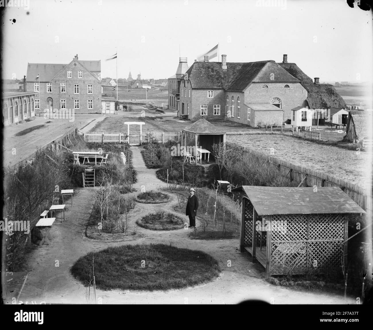 Historical architecture background Black and White Stock Photos ...