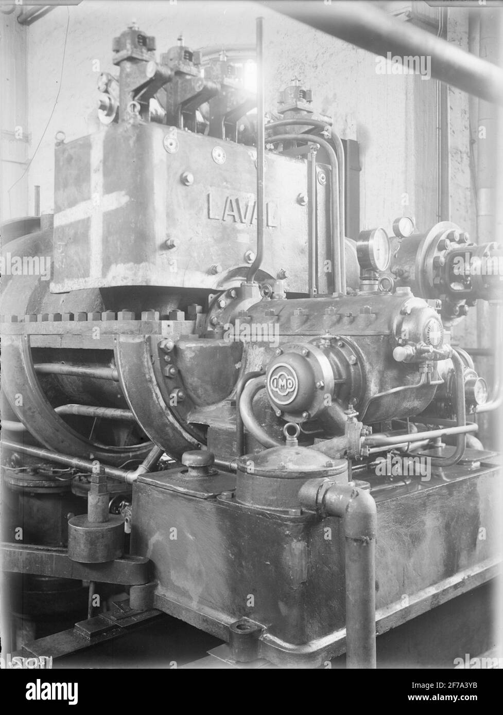 O front Black and White Stock Photos Images Alamy