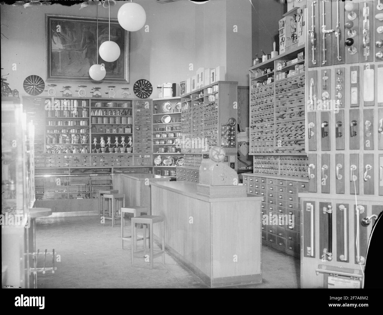 Interior "larger hardware store Stock Photo Alamy