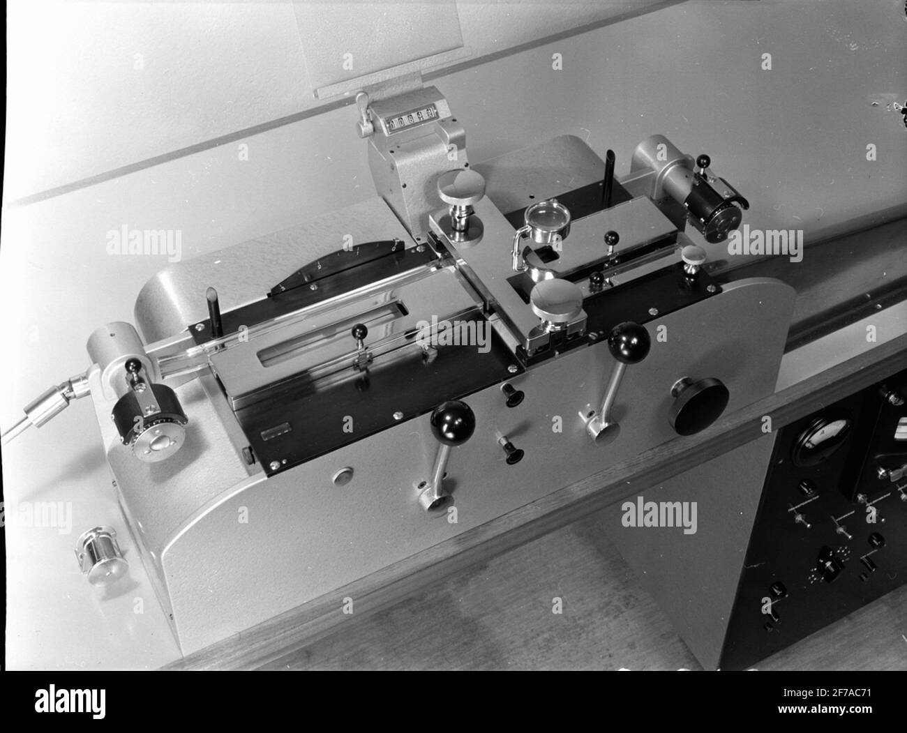 Innovation machine Black and White Stock Photos & Images - Alamy