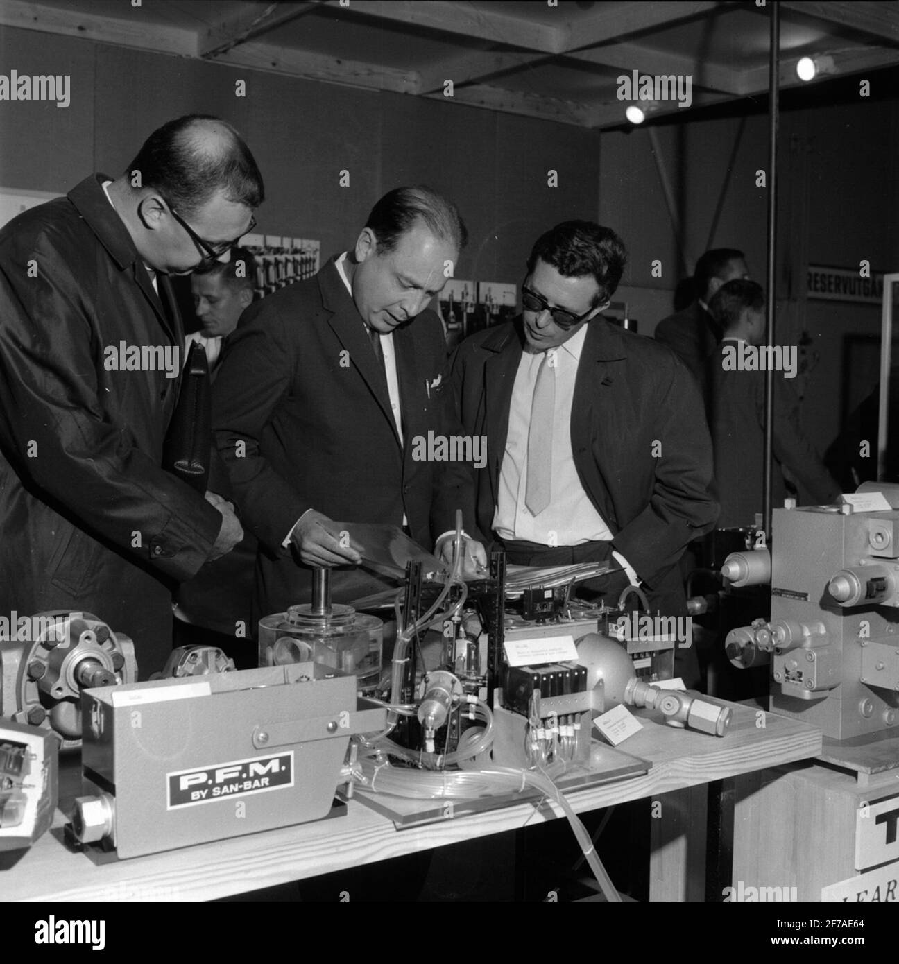 Festival audience gathering Black and White Stock Photos & Images - Alamy