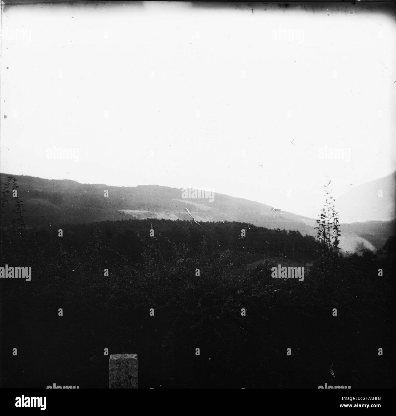 Skioptic image with motifs of mountain range view, South Tyrlo. The image has been stored in cardboard labeled: the journey 1909. Meran- caster.9. N 24. Stock Photo