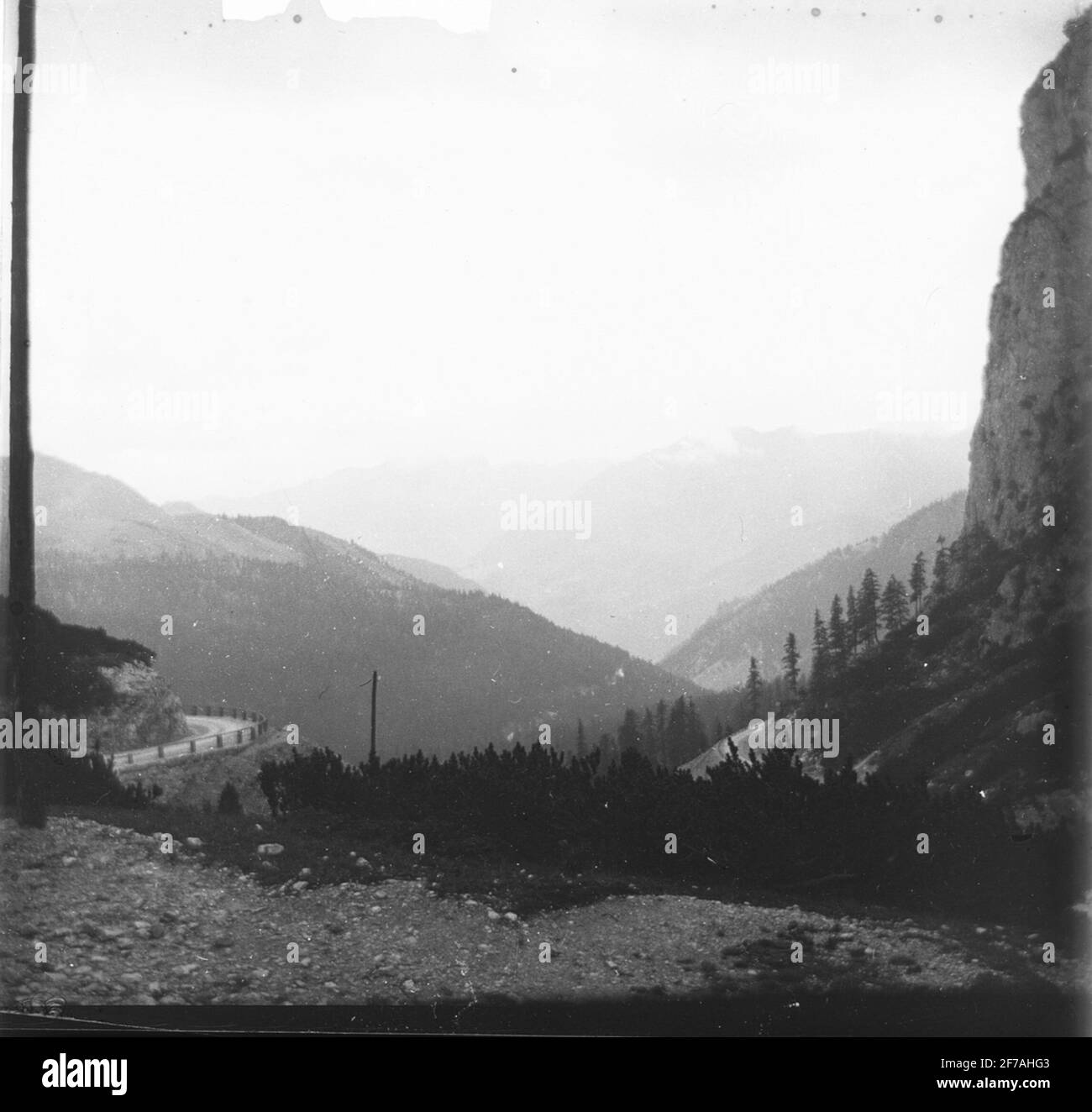 Skioptic image with motifs of mountain range view and mountain pass, South Tyrol.The image has been stored in cardboard labeled: The journey 1909. Meran- caster.9. N 24. Stock Photo