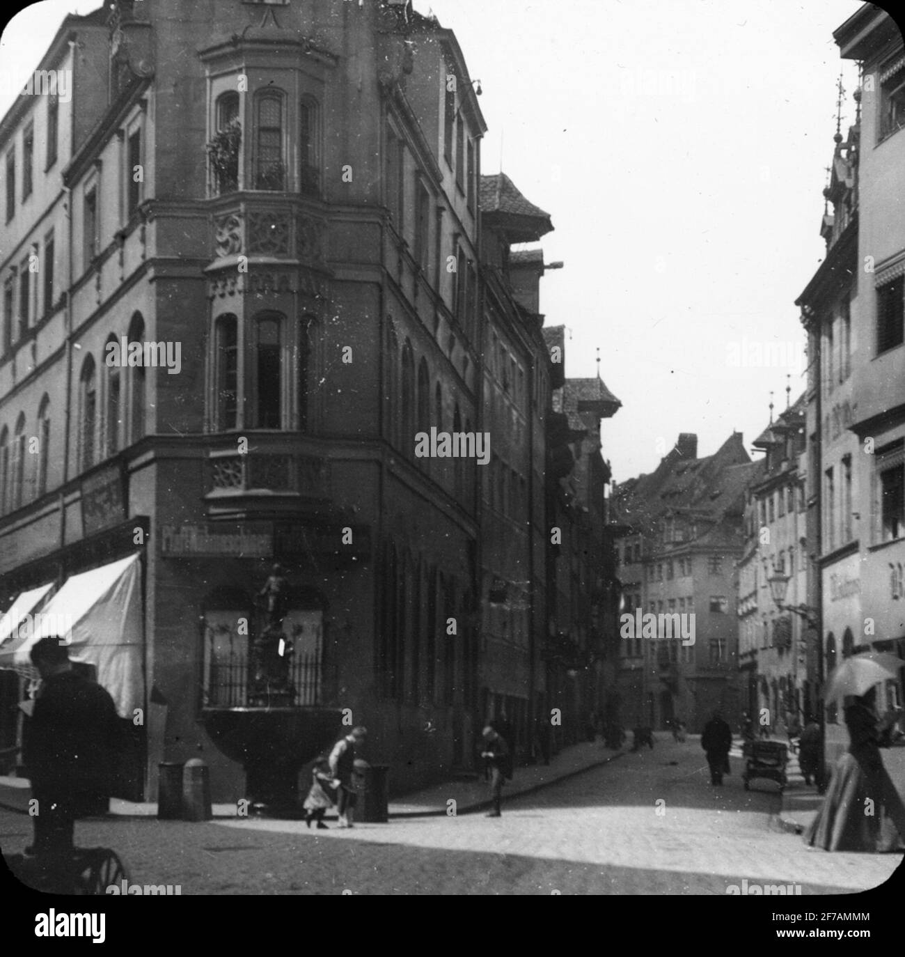 Skioptic image with motifs from Nuremberg. The image has been stored in