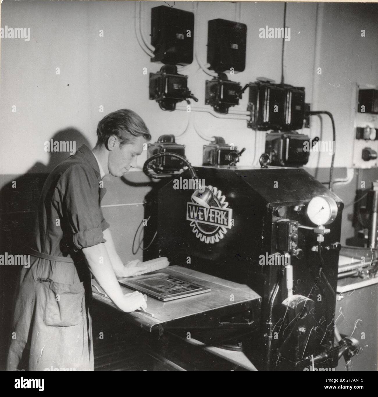 C.J. Wennbergs Mek. Workshop, Karlstad, 1944. 180 Ton's embossing press. Stock Photo