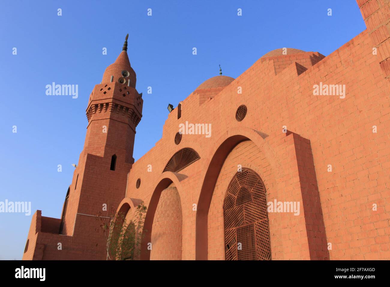 ruwais mosque in jeddah saudi arabia Stock Photo Alamy