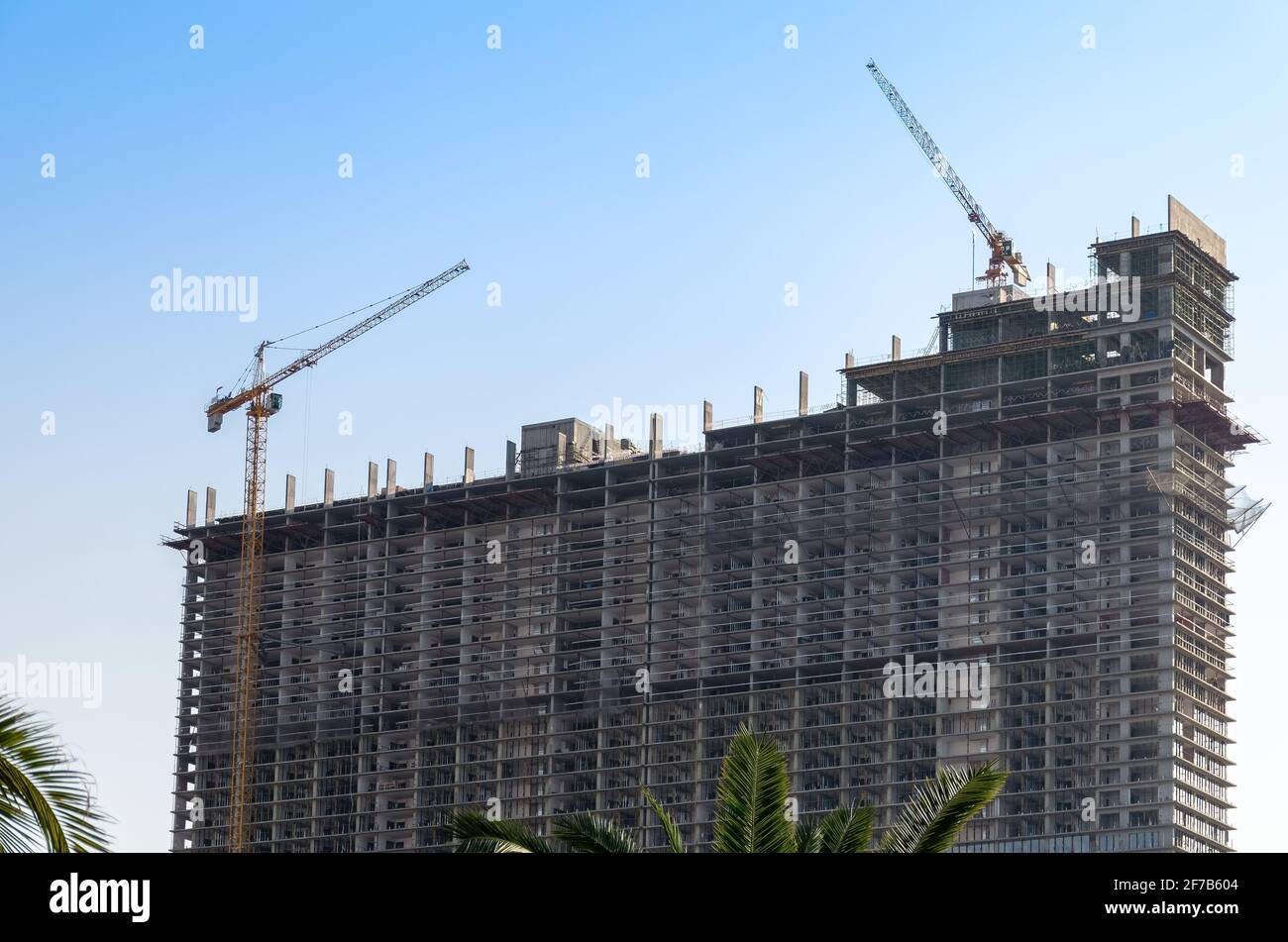 Skeleton frame skyscraper hi-res stock photography and images - Alamy