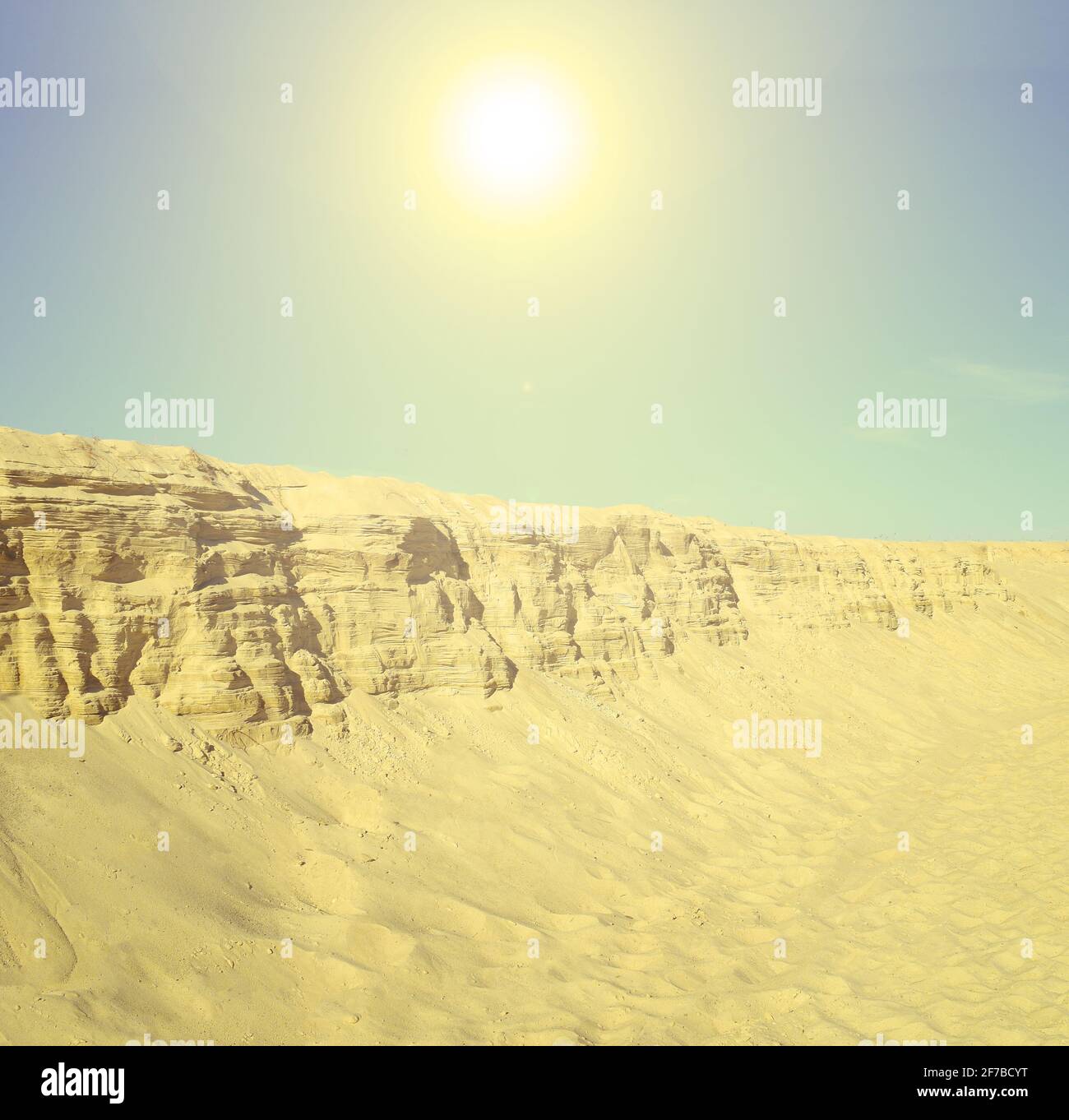 Desert Sun Crystallizes Landscape Opposite Reference: Yellow Sun Shines Over Hi Res Stock Photography And Images