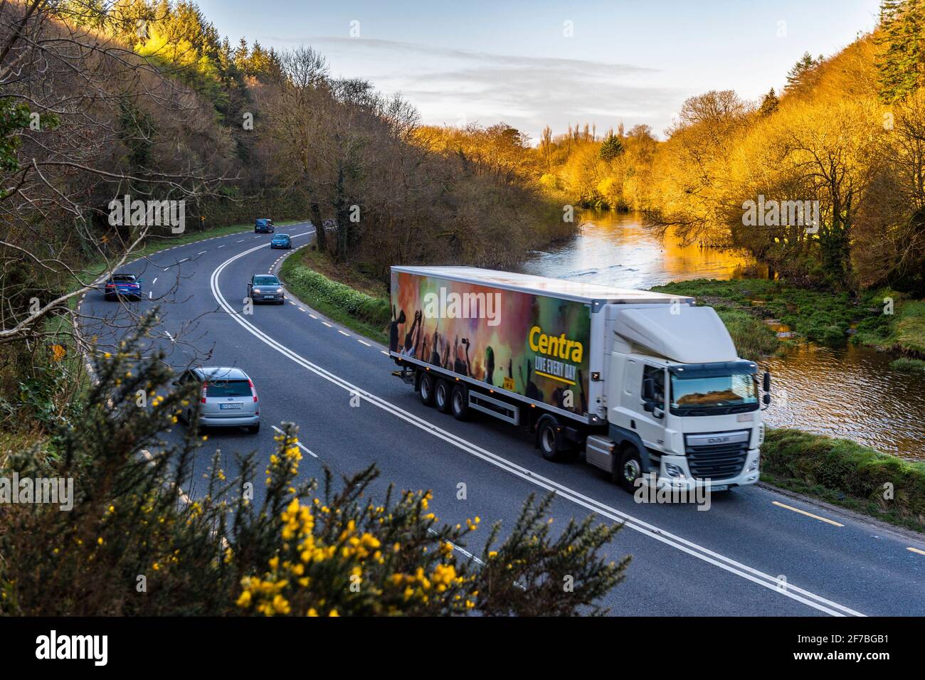 Innishannon, West Cork, Ireland. 6th Apr, 2021. The N71 near Innishannon was busy this morning, despite the country experiencing continuing Level 5 Lockdown restrictions. Some restrictions are expected to be lifted on 12th April. Credit: AG News/Alamy Live News Stock Photo