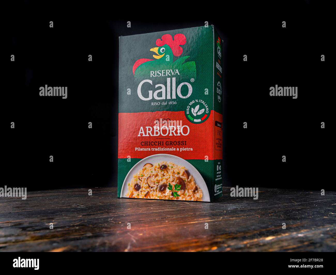 Closeup of packet italian riso arborio rice. Brand name Riserva GALLO Stock  Photo - Alamy