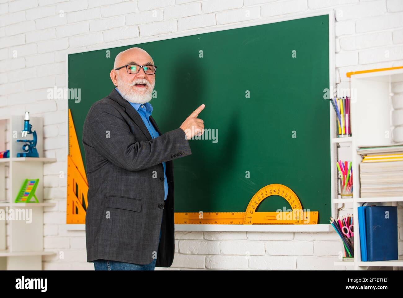 Bearded rulers hi-res stock photography and images - Alamy