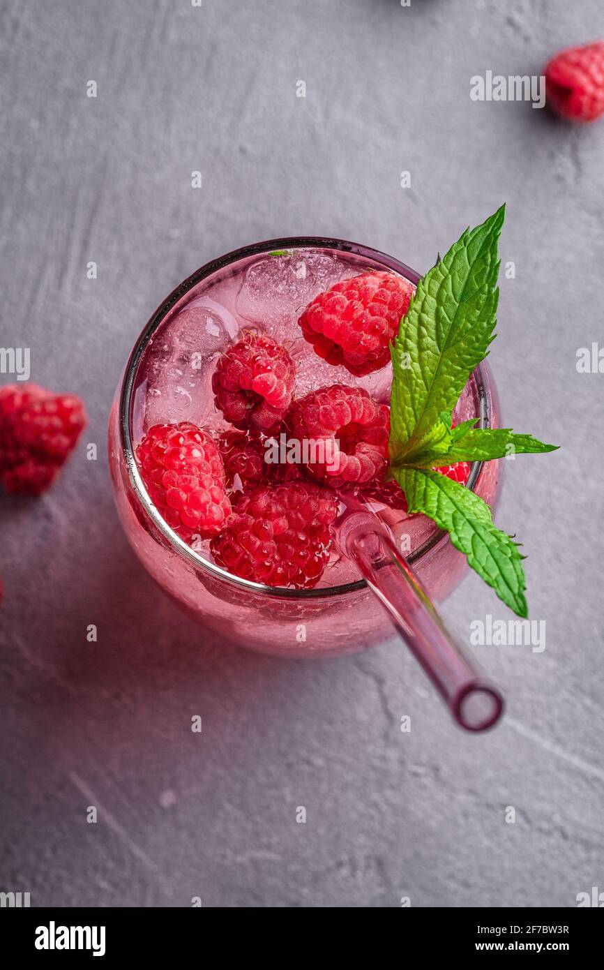 Berries cocktail with ice and berry hi-res stock photography and images ...