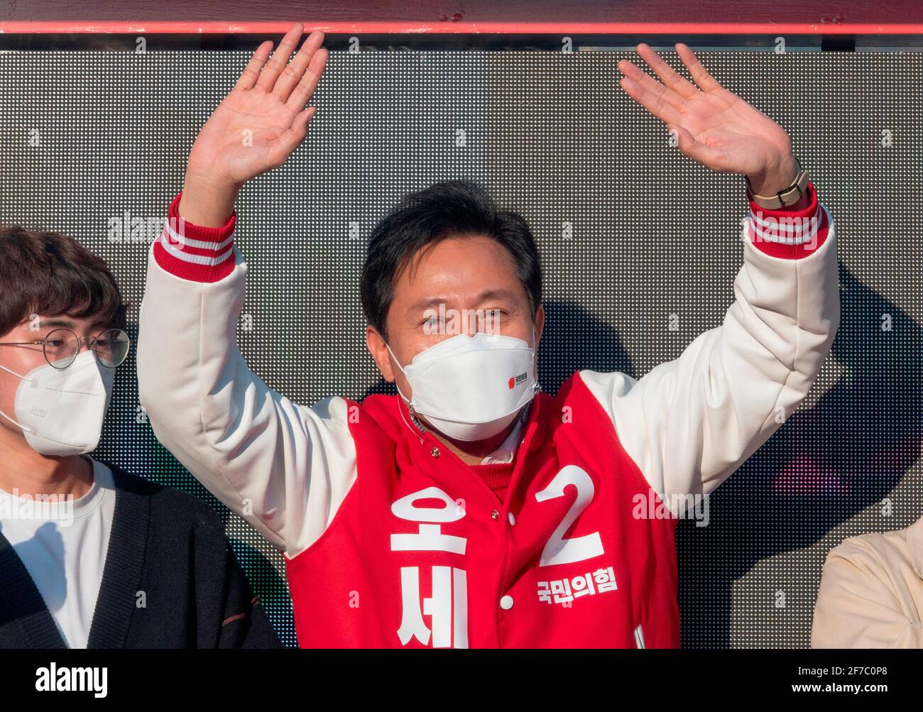 Oh Se-Hoon, Apr 5, 2021 : Oh Se-Hoon, South Korean main opposition People Power Party's candidate for the April 7 Seoul mayoral by-election, participates in his campaign in Seoul, South Korea. Credit: Lee Jae-Won/AFLO/Alamy Live News Stock Photo