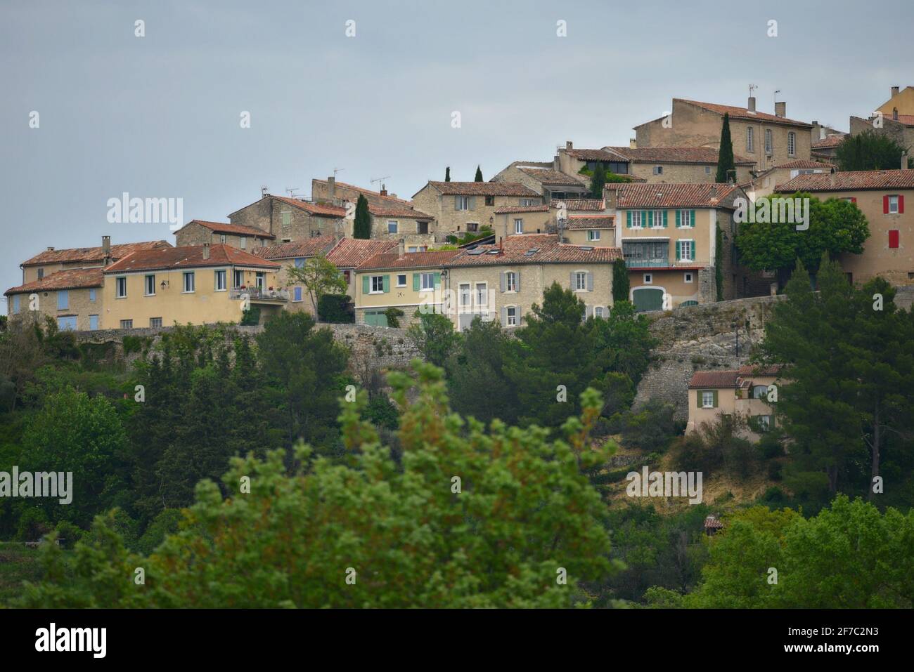 Landscape with scenic view of Grambois a picturesque village with Provençal architecture in Provence-Alpes-Côte d'Azur, Vaucluse, France. Stock Photo