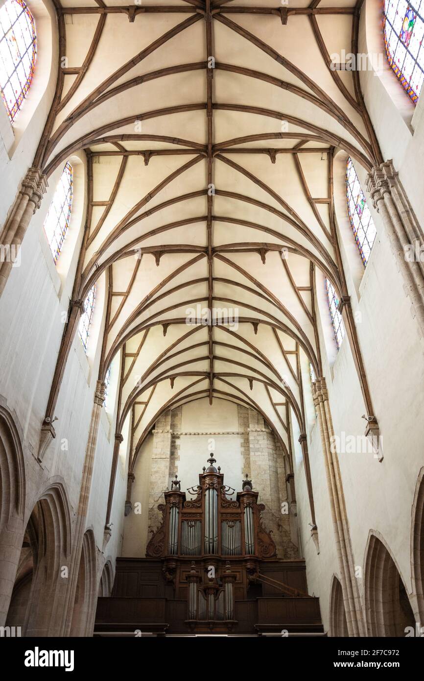 NEMOURS, FRANCE - JULY 7, 2019: Church Saint Jean-Baptiste founded in 1170.  Interior details: beautiful nave ceiling with wooden decoration and organ  Stock Photo - Alamy