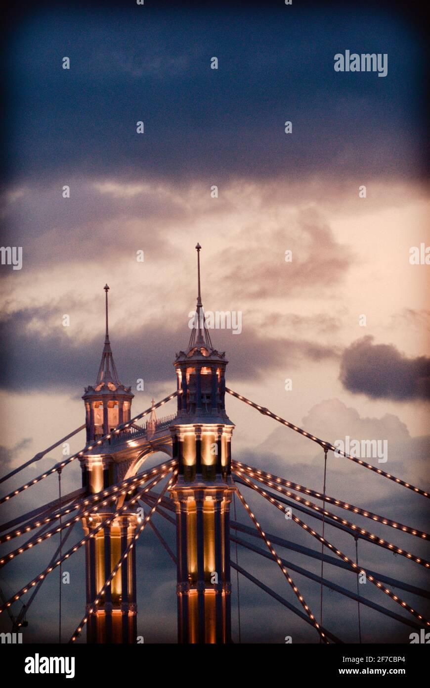 Old battersea bridge hi-res stock photography and images - Alamy