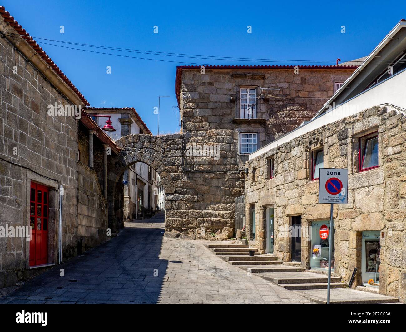 Historical gateways hi-res stock photography and images - Alamy