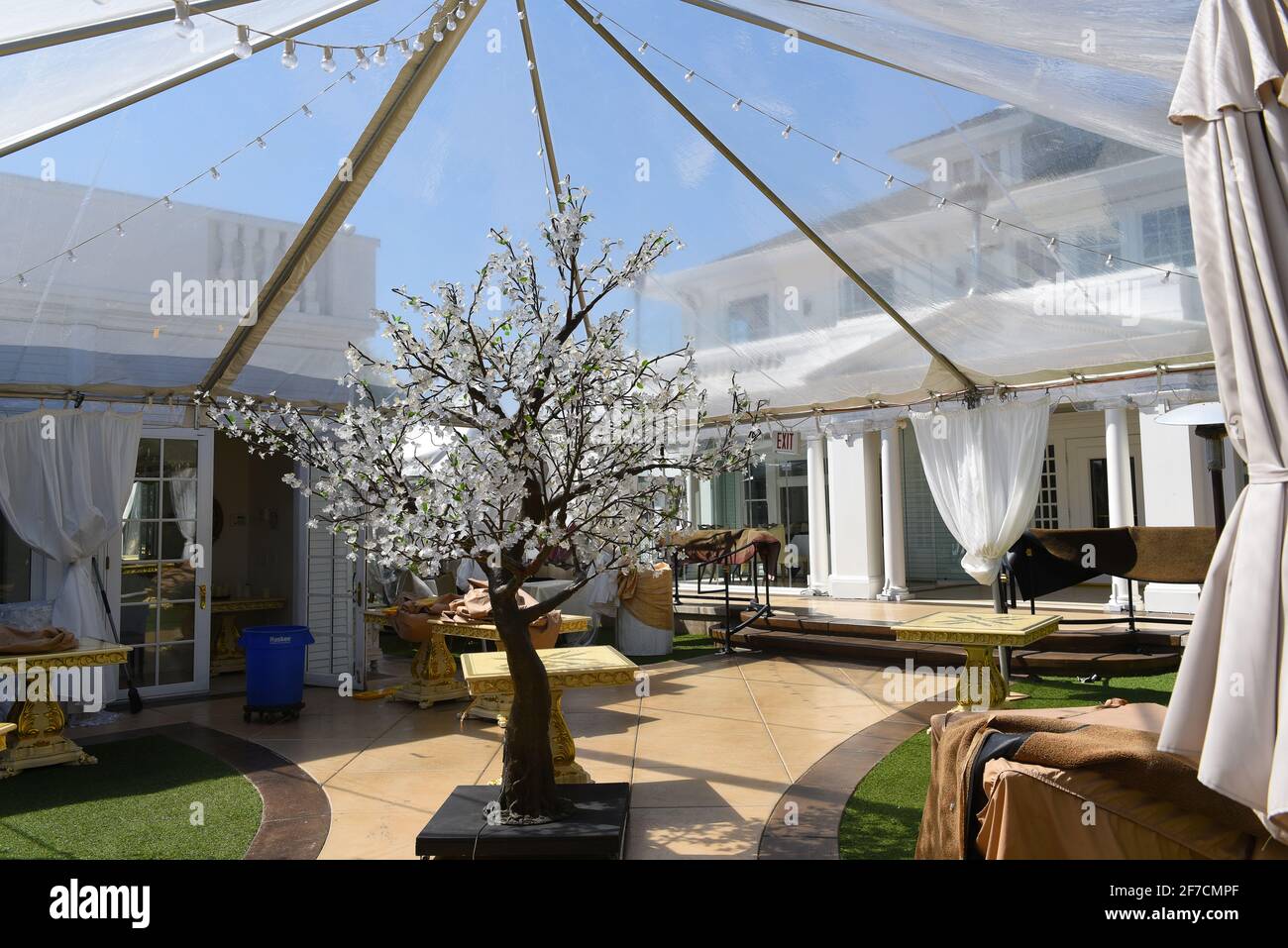 ANAHEIM, CALIFORNIA - 31 MAR 2021: Outdoor dining area at The White House Italian Steak House, by Philanthropist  and Celebrity Chef Sir Bruno Serato. Stock Photo